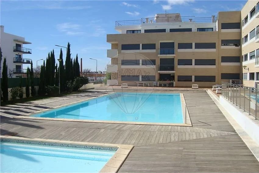 T2 flat for rent in Avenida Zeca Afonso