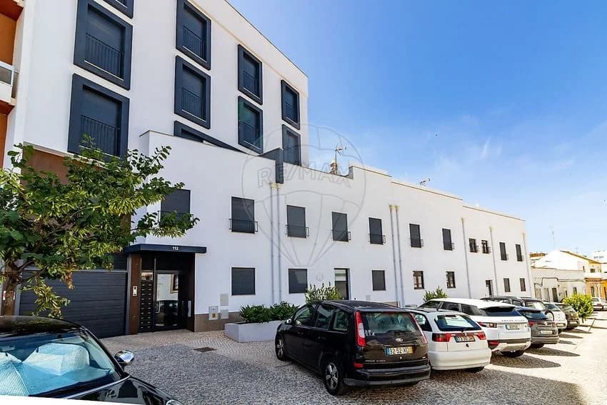 T3 flat for rent in Rua do Bocage