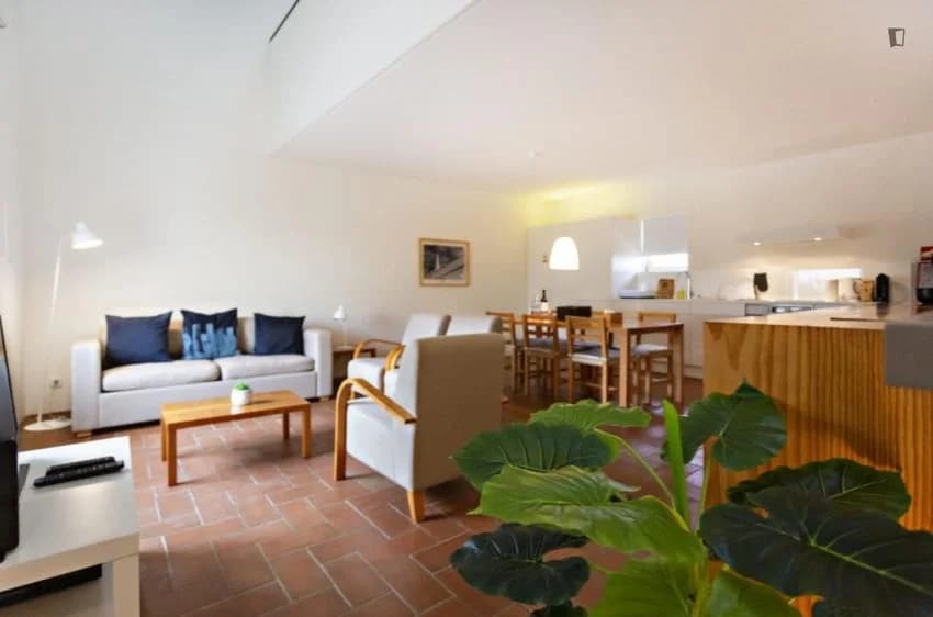 T1 flat for rent in Rua dos Mártires da República