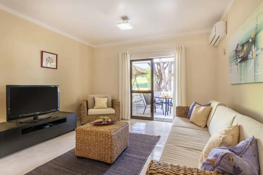 T2 flat for rent in Rua Infante Dom Henrique