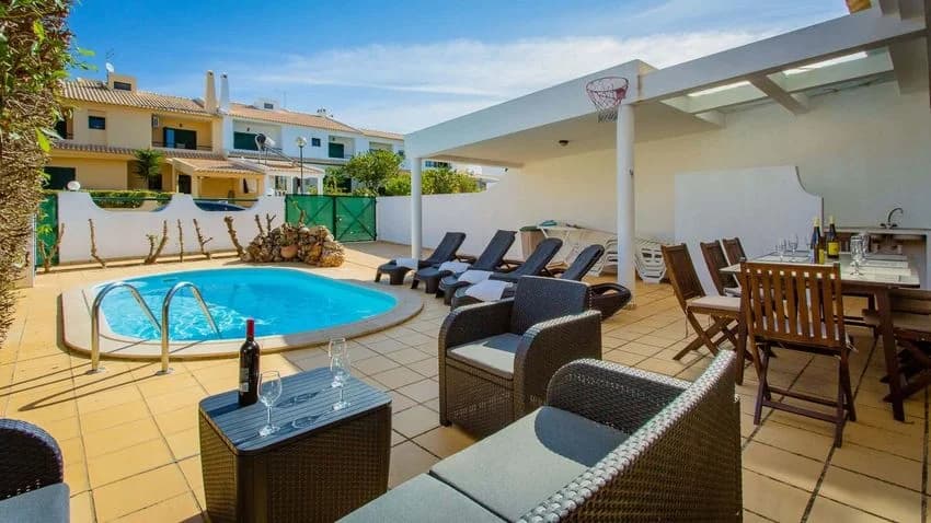 T2 flat for rent in Rua Elisa Augusta de Andrade