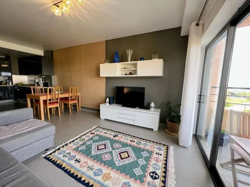T1 flat for rent in Rua dos Três Castelos