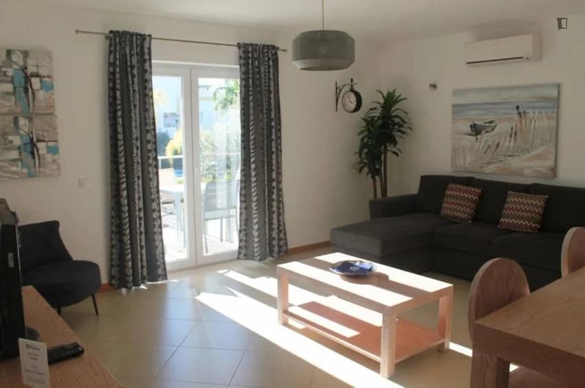 T1 flat for rent in Rua Pedro Nunes