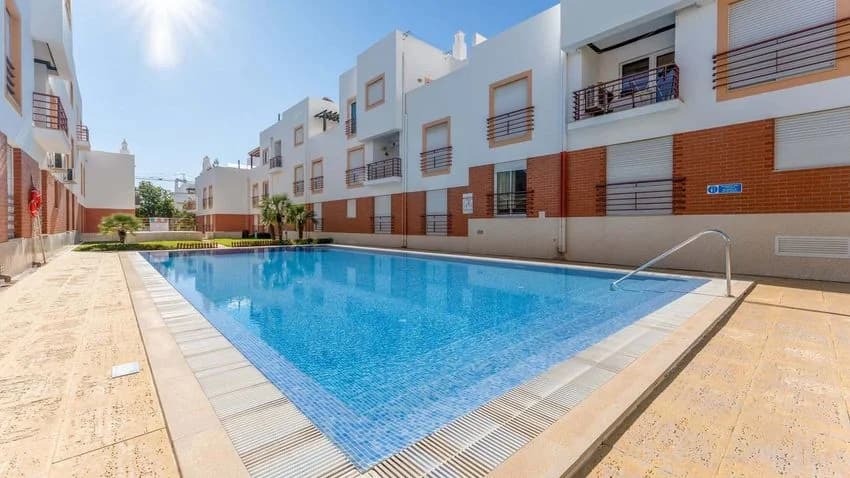 T2 flat for rent in Rua Ilha da Abóbora
