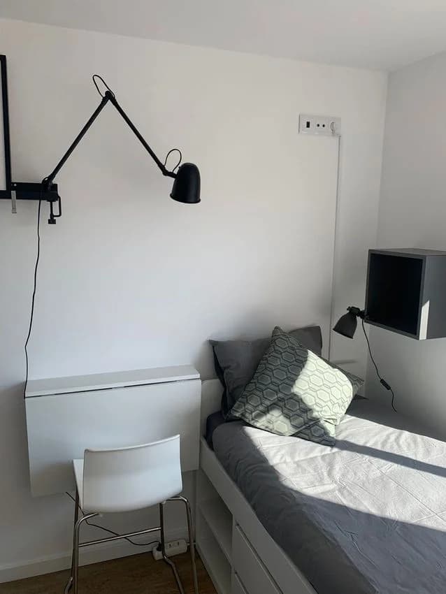 T0 studio flat for rent in avenida Comandante Luís António da Silva, 2