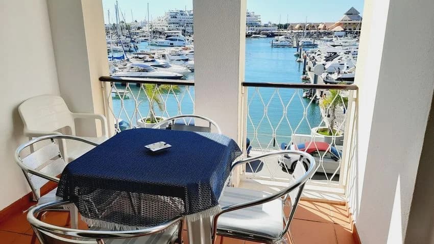 T1 flat for rent in Avenida da Marina, 19 -24