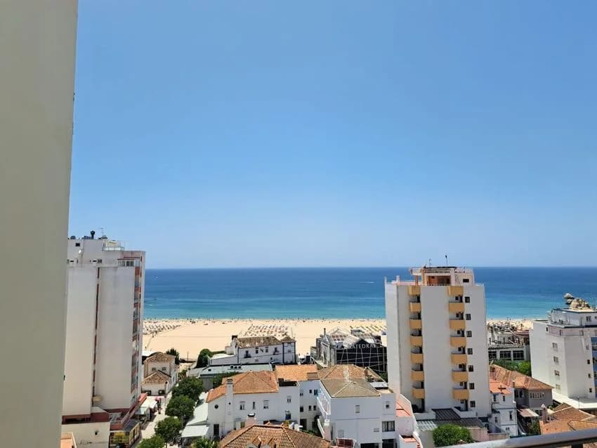 T2 flat for rent in Rua Engenheiro Francisco Bívar