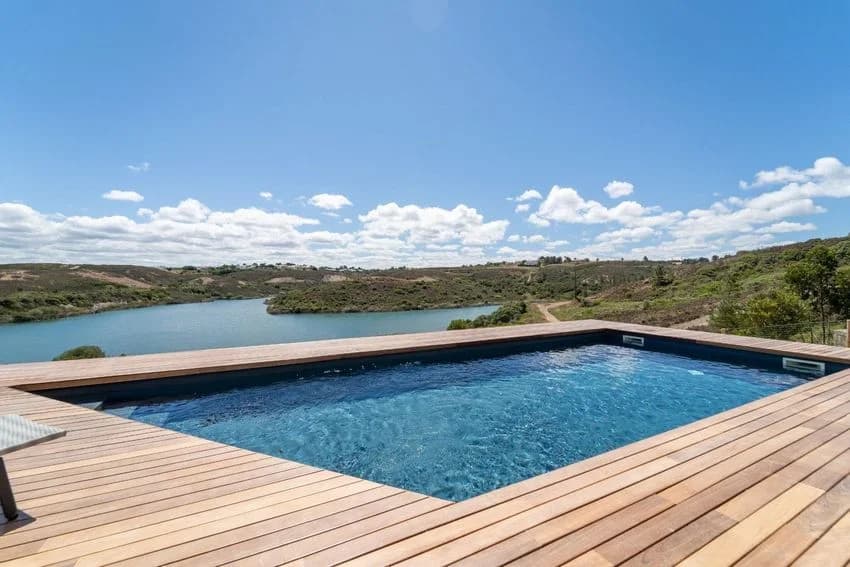 Detached house for rent in Aljezur