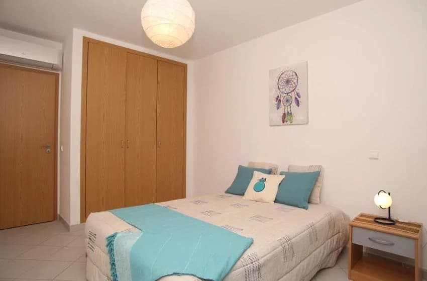 T3 flat for rent in Rua do Oceano Atlântico, 4