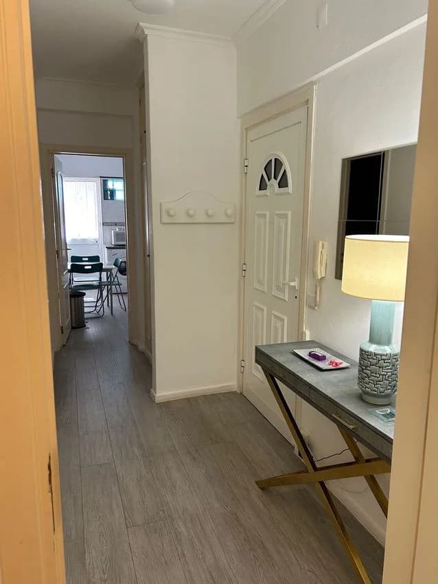 T2 flat for rent in Rua Engenheiro José de Bívar, 2 Lote