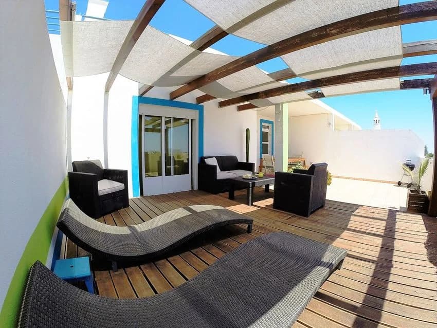 Penthouse for rent in Rua Joaquim Soares, 50