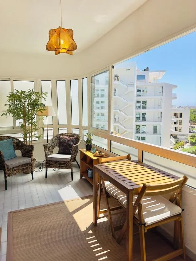 T2 flat for rent in Rua da Grécia, 205