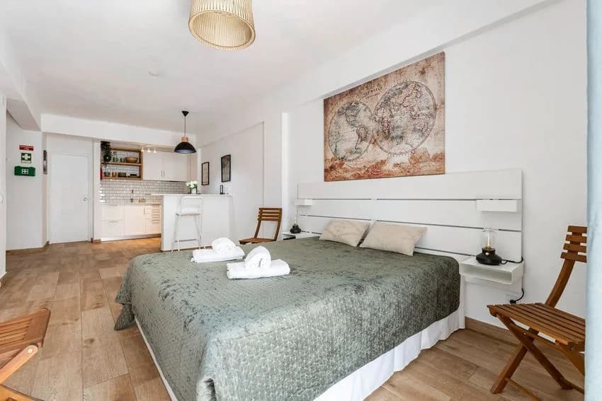 T0 studio flat for rent in Rua Dom João II, 22
