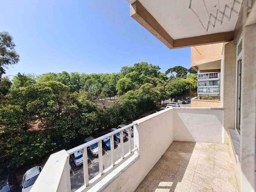 T2 flat for rent in rua Maestro Jaime Silva (Filho)