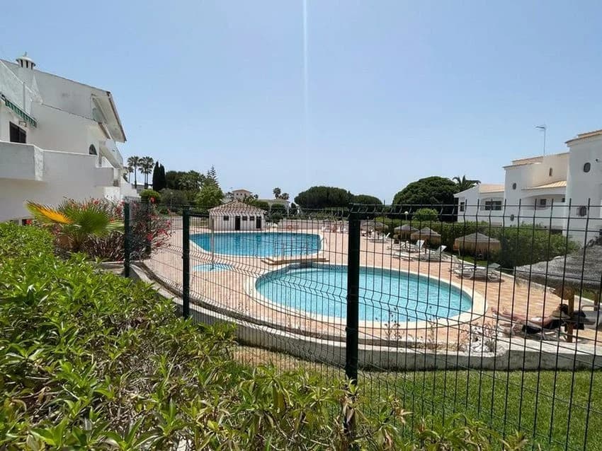 T1 flat for rent in Rua do Baiona Club, 8