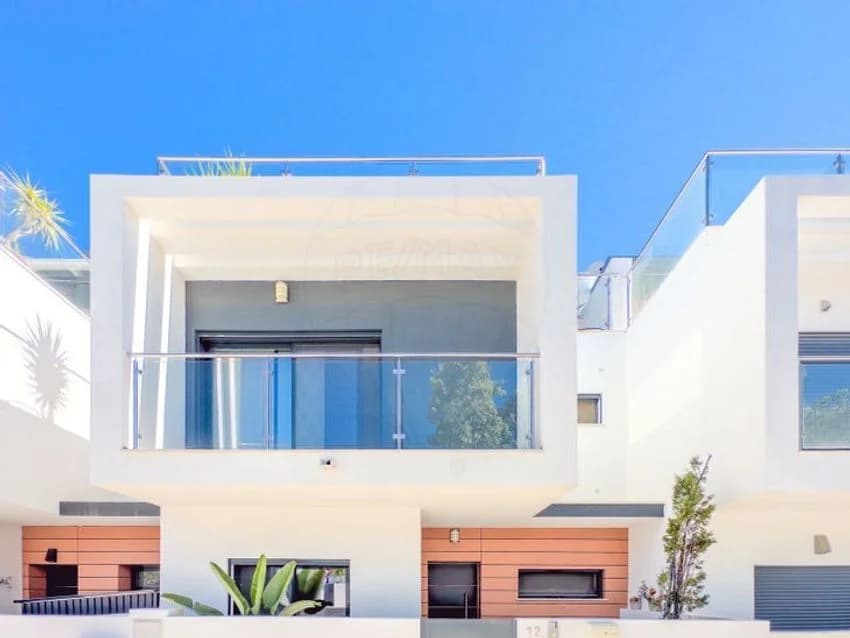 Terraced house for rent in Rua da torre velha, 12