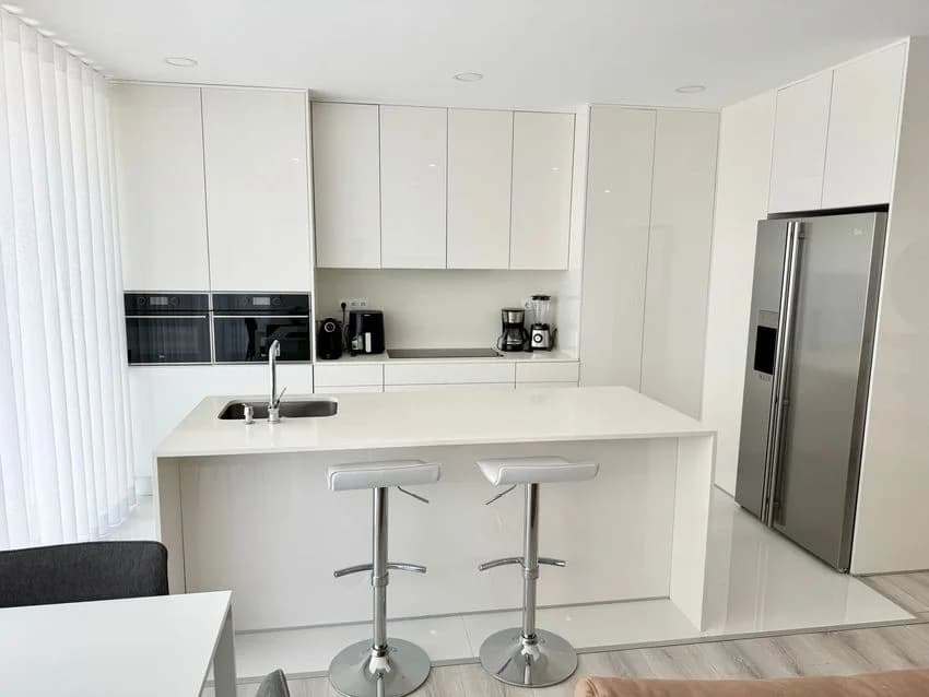 T2 flat for rent in Rua Corina Freire, 10