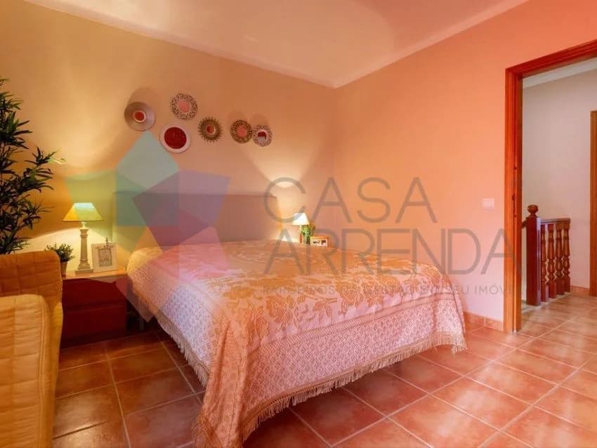 Detached house for rent in Rua do Sol Nascente
