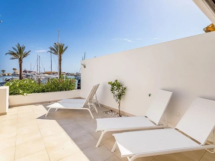 T2 flat for rent in Centro - Quarteira Velha
