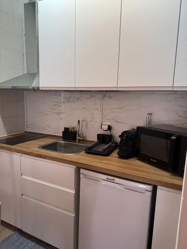 T1 flat for rent in Rua do Pacífico, 24