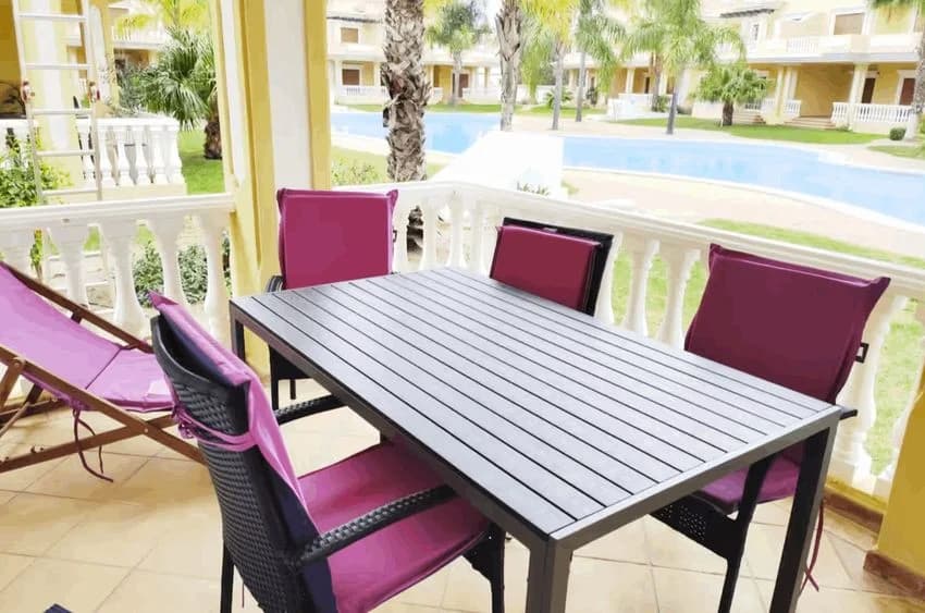 Semi-detached house for rent in Rua Doutor José Francisco Teixeira Azevedo, 1