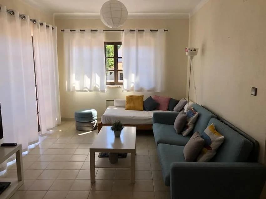T2 flat for rent in Praceta Pinhal, 31