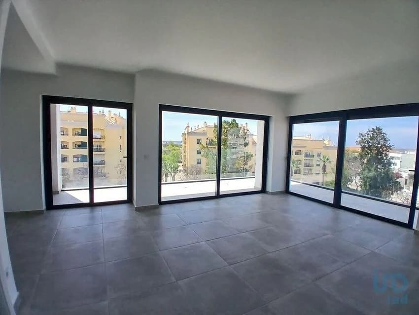 T2 flat for rent in Centro