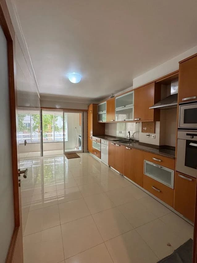 T3 flat for rent in largo Turmalinas, 85