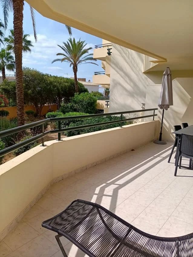 T2 flat for rent in Estrada da Galé, 114