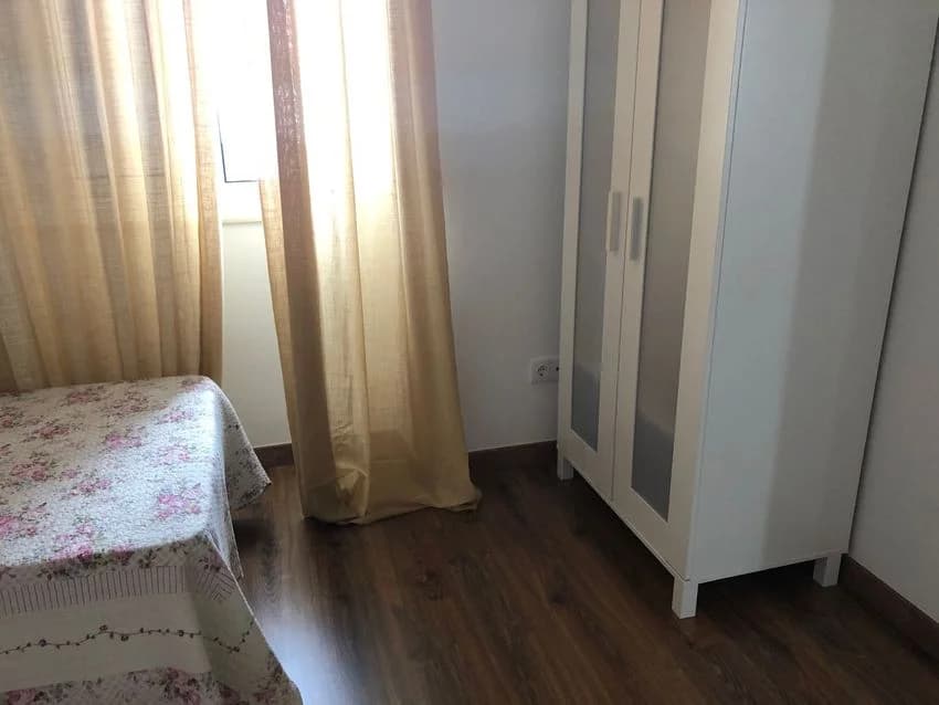 Village house for rent in Largo de Francisco Manuel Paulino, 3