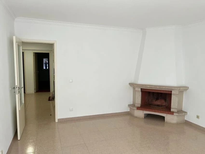 T2 flat for rent in rua 9 de Agosto de 1990, 31