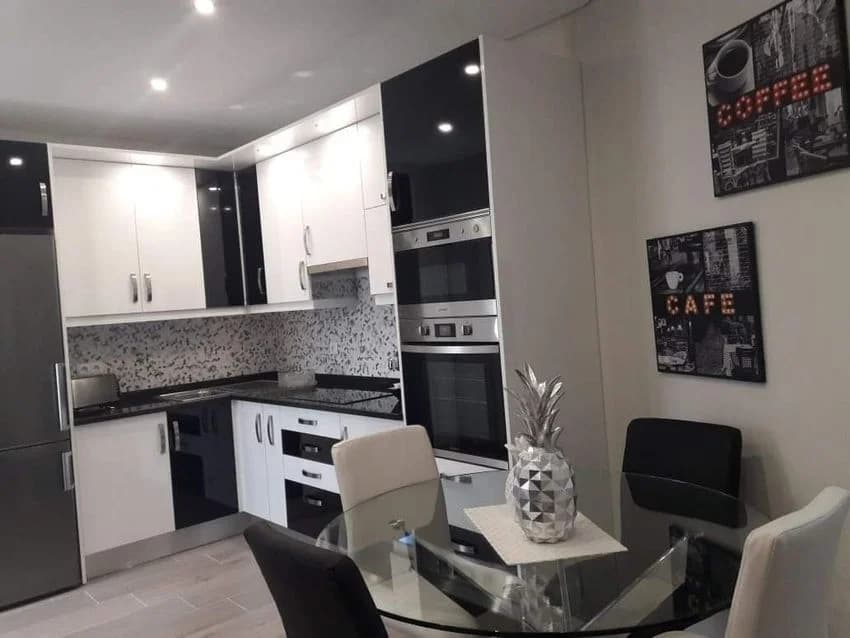 Detached house for rent in Rua da Alagoa, 47