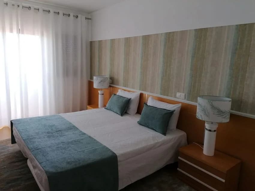 T2 flat for rent in Rua da Moura, 10