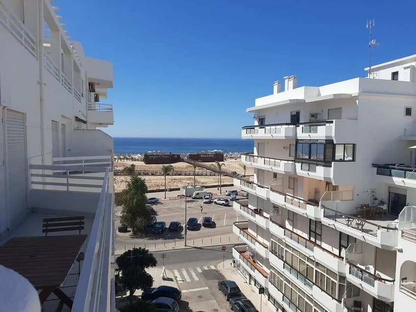 T1 flat for rent in Rua Bartolomeu Perestelo, 2