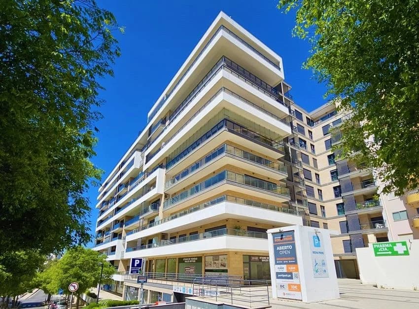 T1 flat for rent in Rua Eng. Francisco Bívar, 5