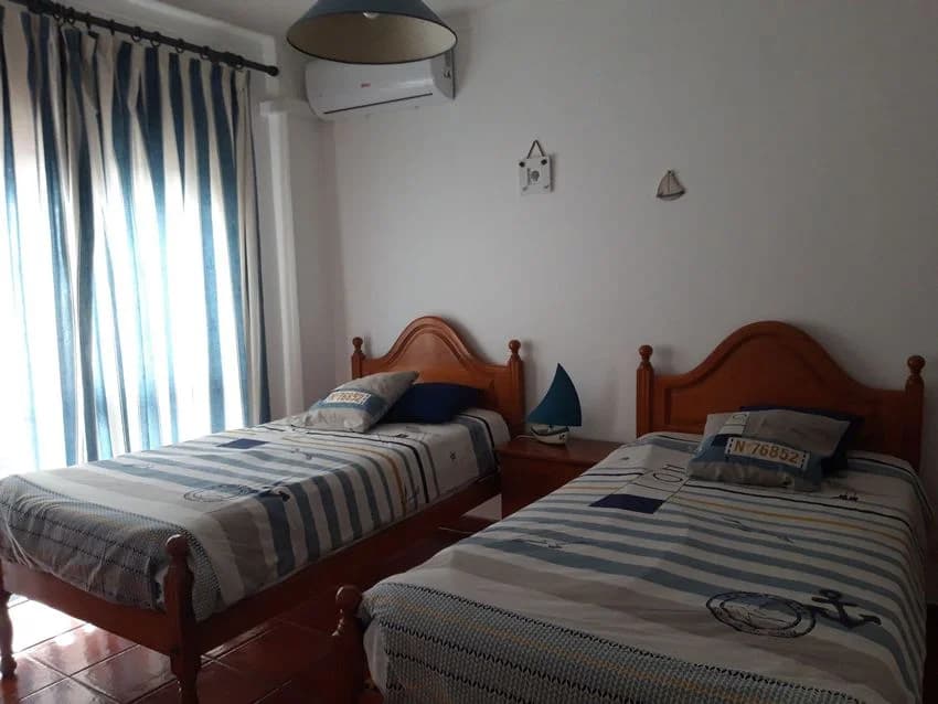 T1 flat for rent in Avenida Infante de Sagres, 33