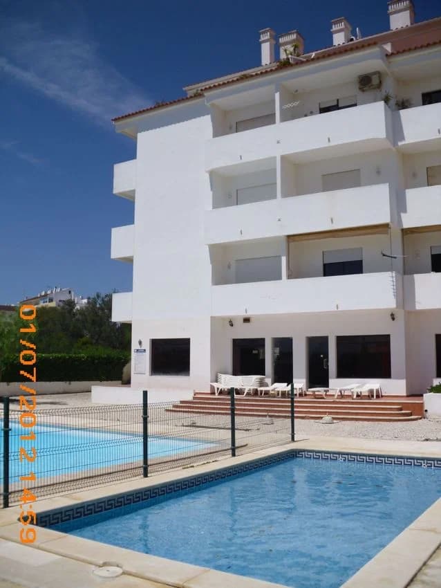 T0 studio flat for rent in Rua Manuel Soares de Campos Nn