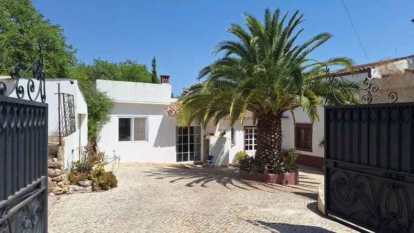 Detached house for rent in Rua de Soalheira, 51