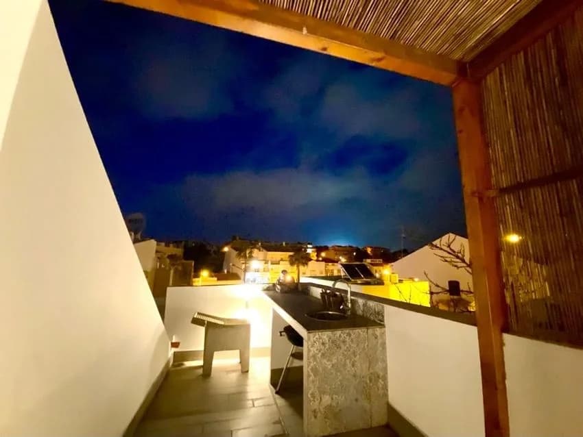 Terraced house for rent in Largo do Regato, 53