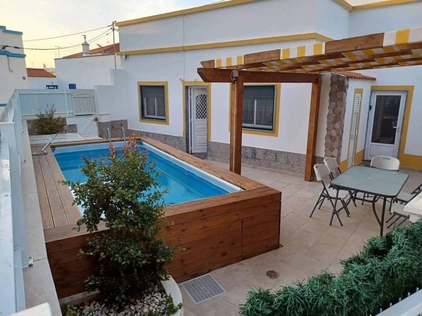Detached house for rent in Rua da Alagoa, 47