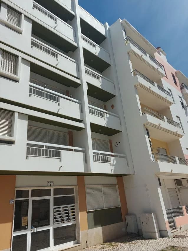 T1 flat for rent in Avenida da Catalunha, 34 , Lote1