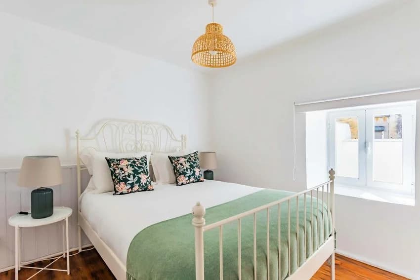 T2 flat for rent in travessa Santana da Cruz