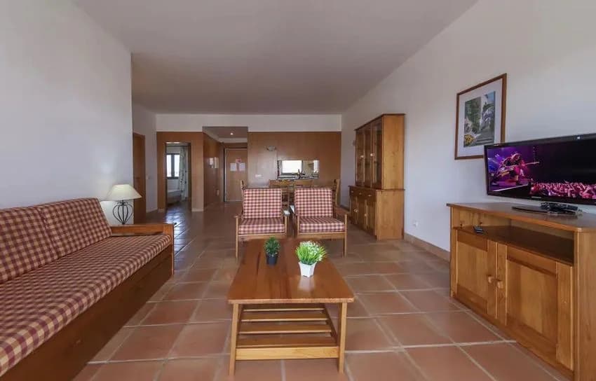 T2 flat for rent , Quinta Do Landeiro, 25