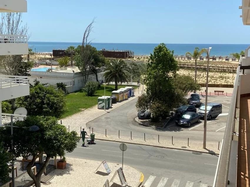 T1 flat for rent in Rua Bartolomeu Perestrelo, 1