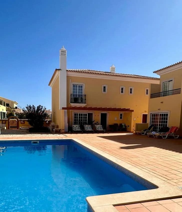 Semi-detached house for rent , R. do Lagar, 49