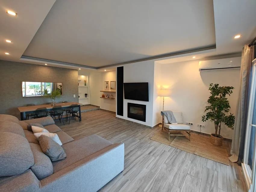 Detached house for rent in Rua do Moinho, 20