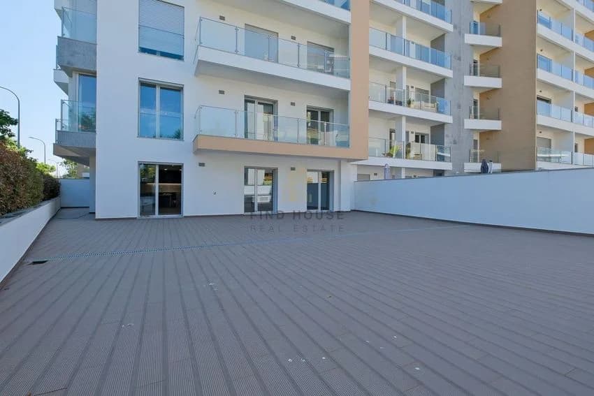 T2 flat for rent in Carcavelos Centro