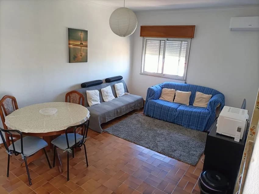 T1 flat for rent in Avenida 25 de Abril, 6 b