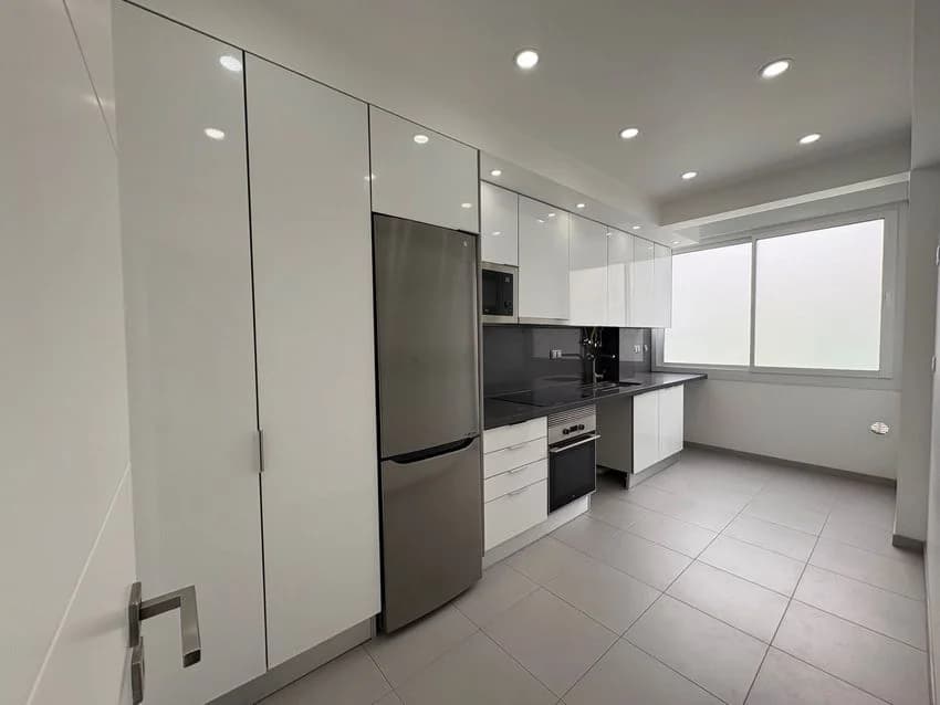T3 flat for rent in rua Domingos José Tavares, 11