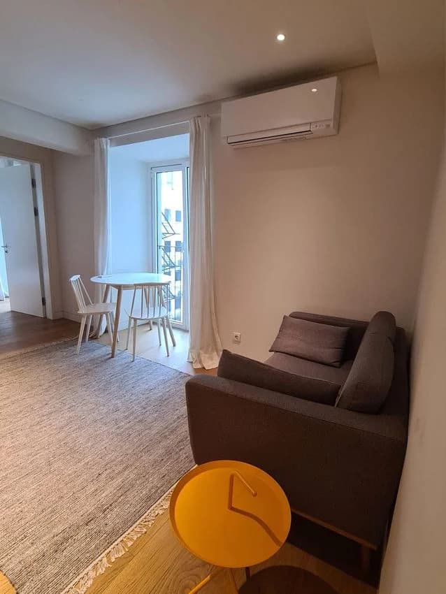 T1 flat for rent in Lapa